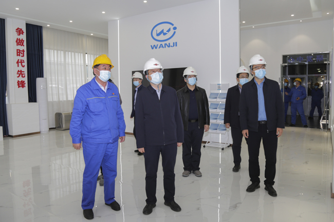 洛陽(yáng)市委常委、副市長(cháng)梁慶到萬(wàn)基控股集團調研