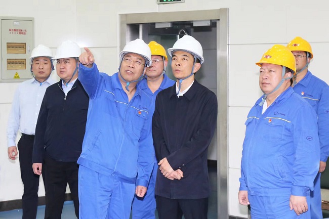 新安縣委副書(shū)記、代縣長(cháng)崔占科到萬(wàn)基控股集團調研