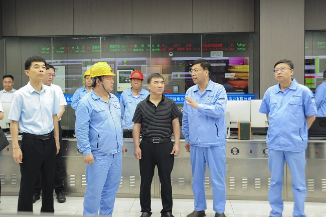 洛陽(yáng)市委常委、常務(wù)副市長(cháng)張玉杰一行到萬(wàn)基控股集團調研