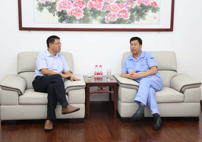 洛陽(yáng)國宏投資集團總經(jīng)理郭義民等到萬(wàn)基控股交流訪(fǎng)談